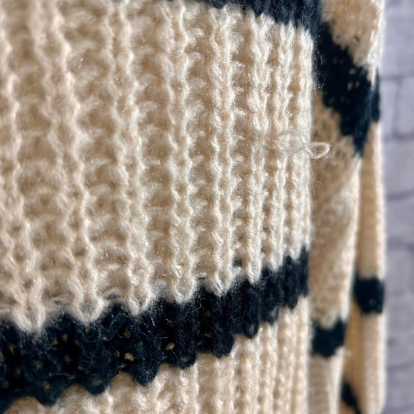 Handmade Turtleneck Pullover Sweater Cream Black Striped Oversized Cozy Casual - Picture 12 of 12